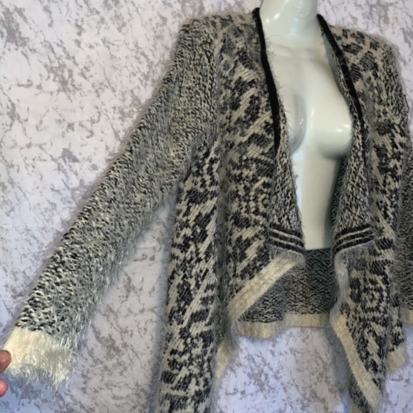 DANI COLLECTION DRAPE FRONT CARDIGAN SWEATER BLACK AND WHITE LADIES SIZE  SMALL - Picture 2 of 8